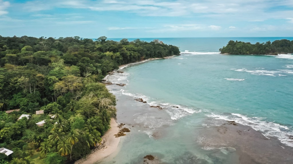 Hasta luego Costa Rica, Hola&nbsp;Panamá